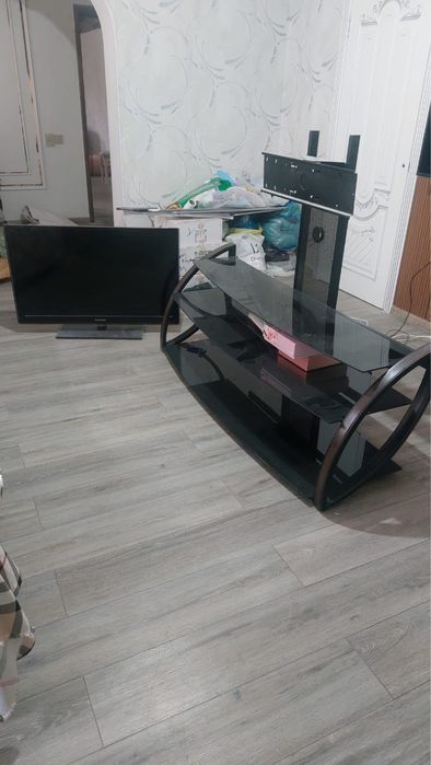 Подставка под тв и тв Самсунг есть торг