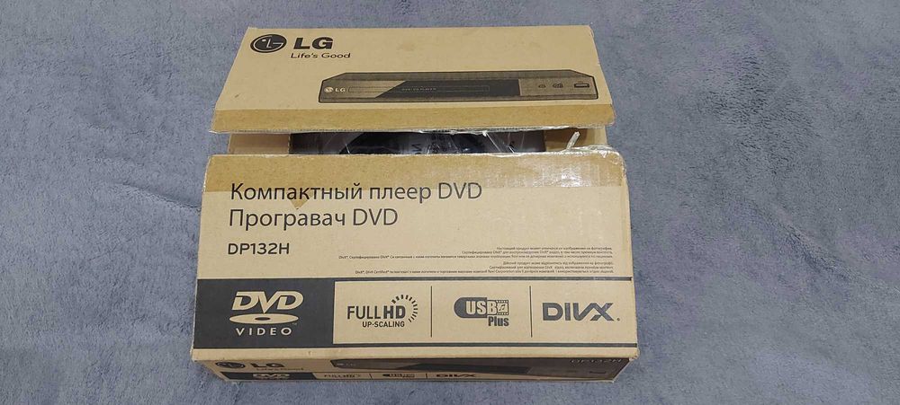 DVD плеер LG DP132H
