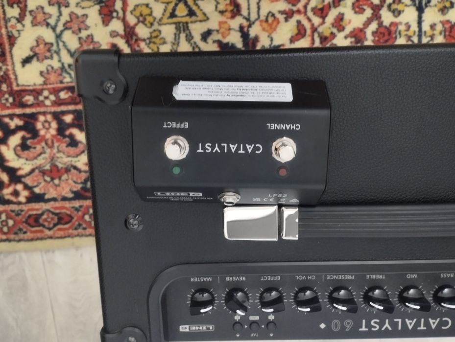 Продам комбоусилитель line 6 catalyst 60