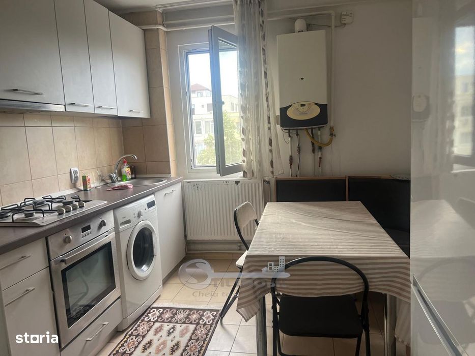 Liber, apartament 2 camere, Podu Ros 52 mp, bloc fara risc, baie cu ge