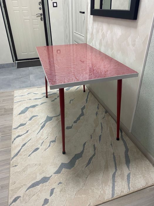 Продается стол 120*70