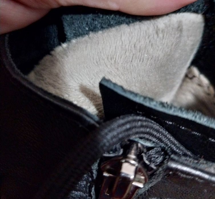 Продам 40 размер ботинки