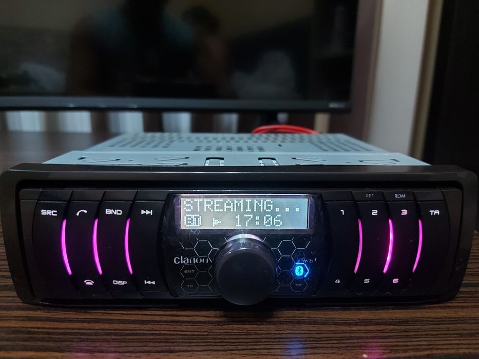 Mp3 Auto Clarion cu Bluetooth 4x50 watti