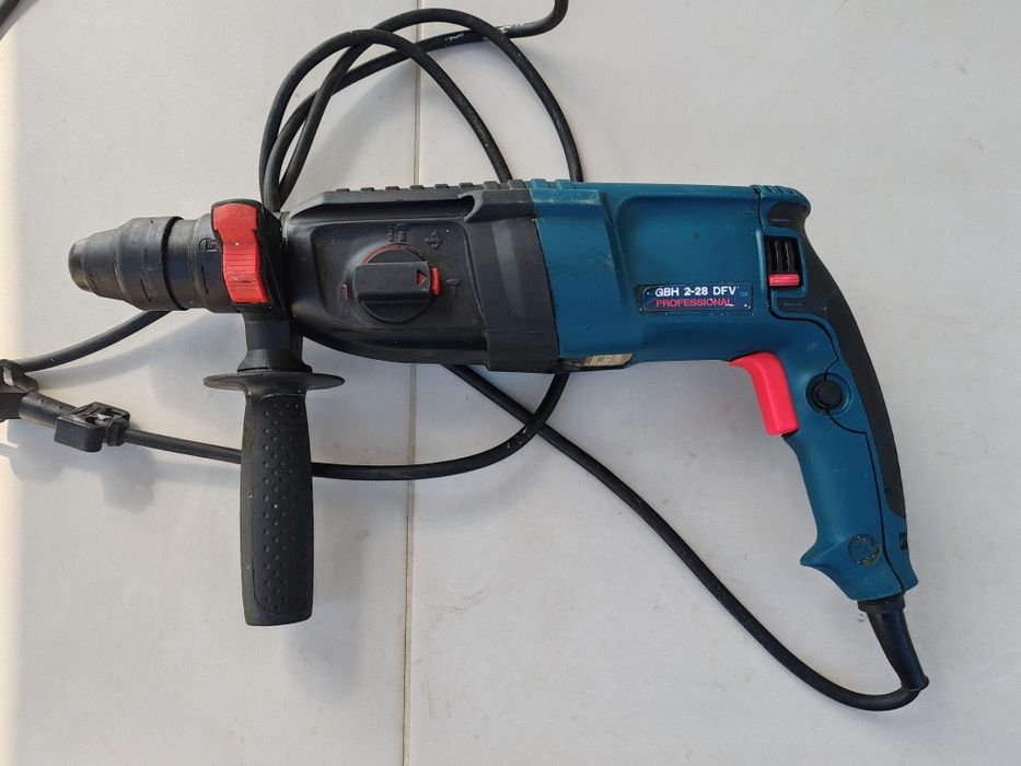 Ciocan rotopercutor Bosch