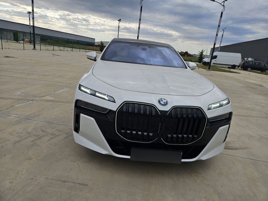 BMW Seria 7 2025 diesel, 111.644 € — imagine 3