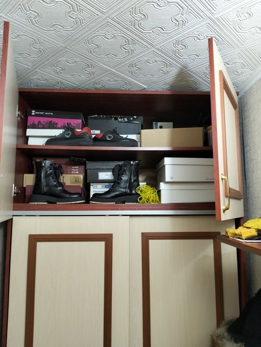 Продам шкаф купе и вешалка