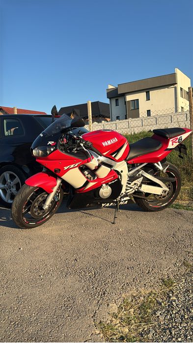 Vând  Yamaha  R6