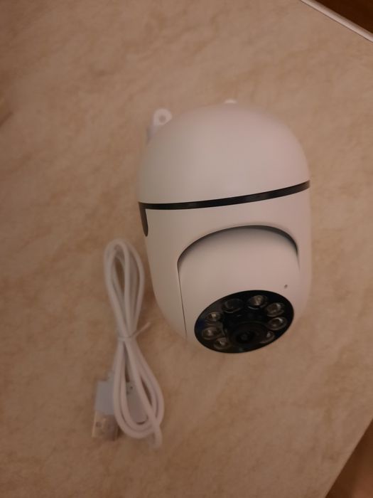 Камера для дома вайфай. Новая.