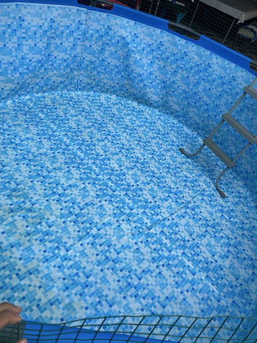 Продам бассейн каркасный