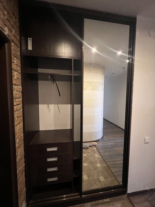 Продам шкаф-купе