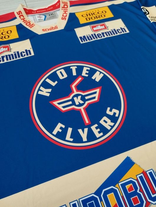 Vând tricou de hochei EHC Kloten
