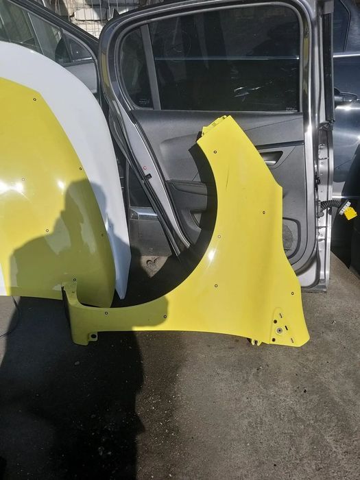 Vand Fata Completa pentru Renault Clio 4 an 2012-2017 , 0.9 TCE , 66KW