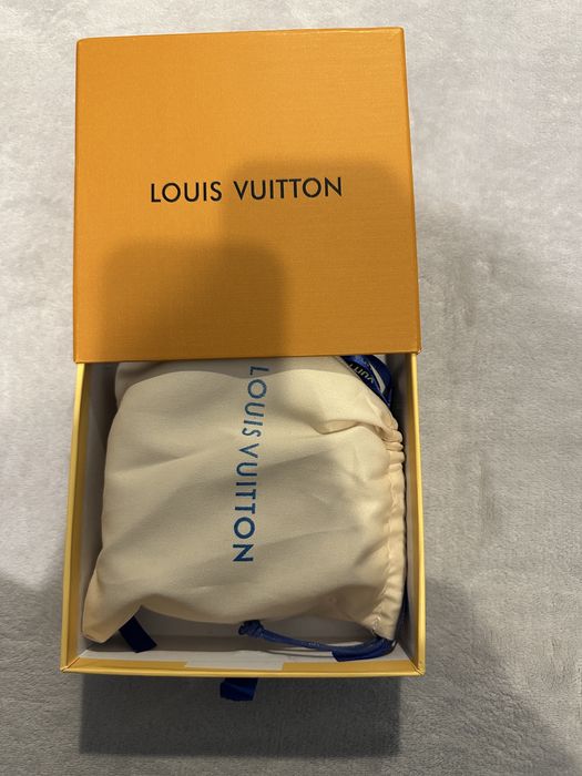Curea Louis Vuitton