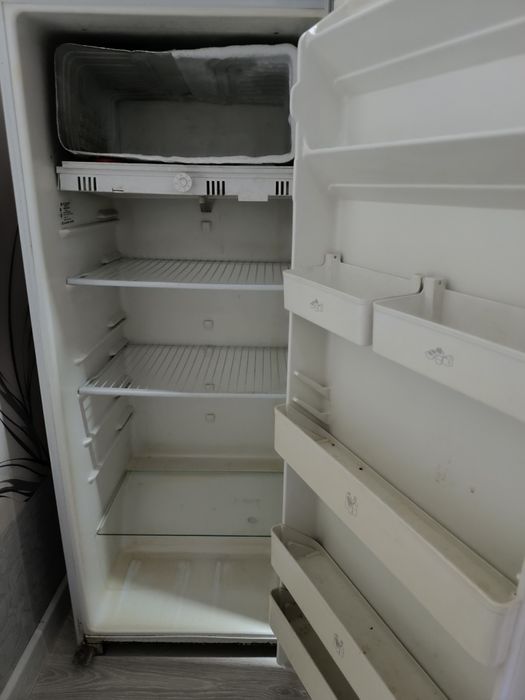 Продам б/у холодильник