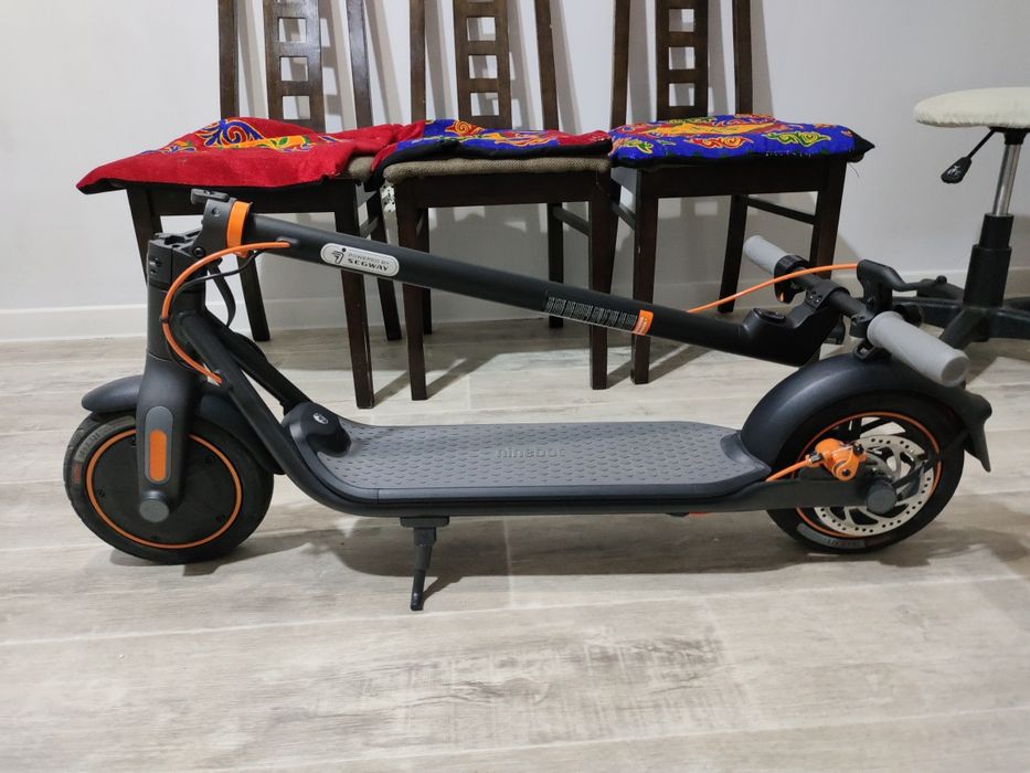 Электросамокат Ninebot