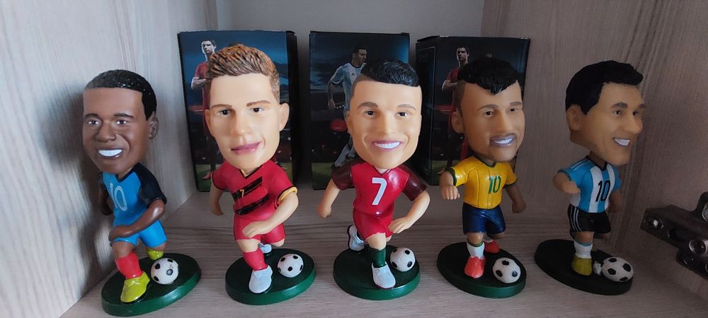 Продаются фигурки футболистов от Panini