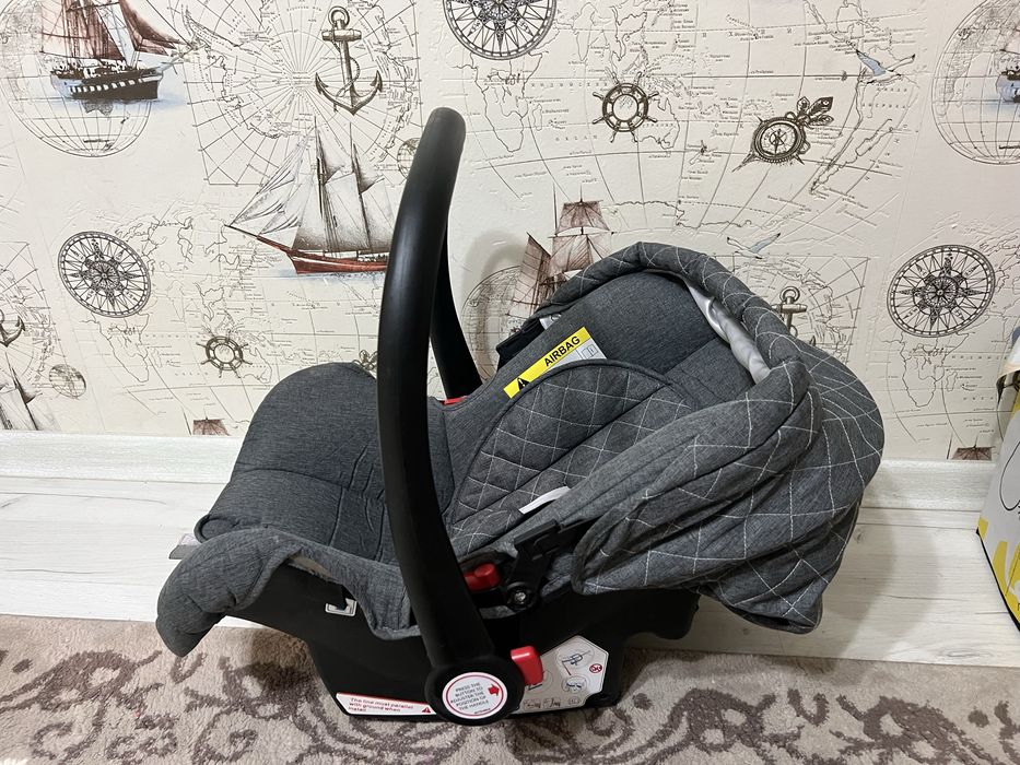 Продам автолюльку до года