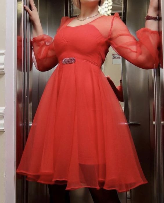 Продам платье в отличном состоянии