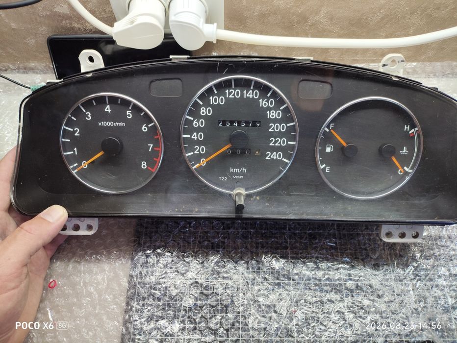 Щиток приборов TOYOTA Carina E