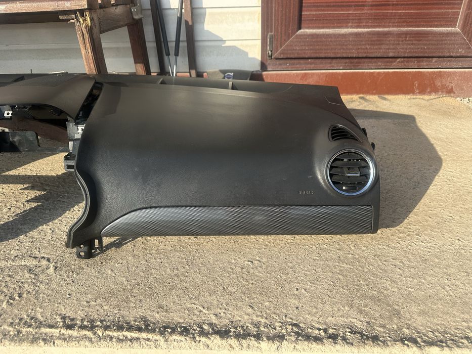 Табло със десен airbag за Опел Антара!