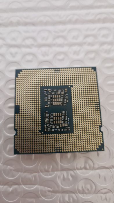 Процессор Core i5-10400F (6/12)