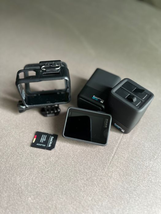 GOPRO 6 (cu accesorii)