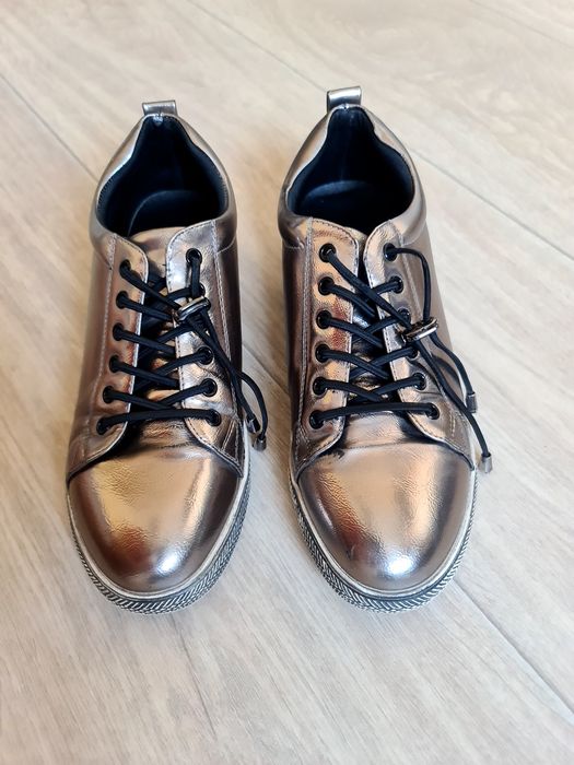 Ботинки 38р.- 4000тг!