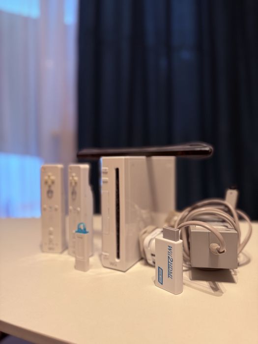 Nintendo Wii Modat, Stick Usb cu jocuri, 2 manete, HDMI