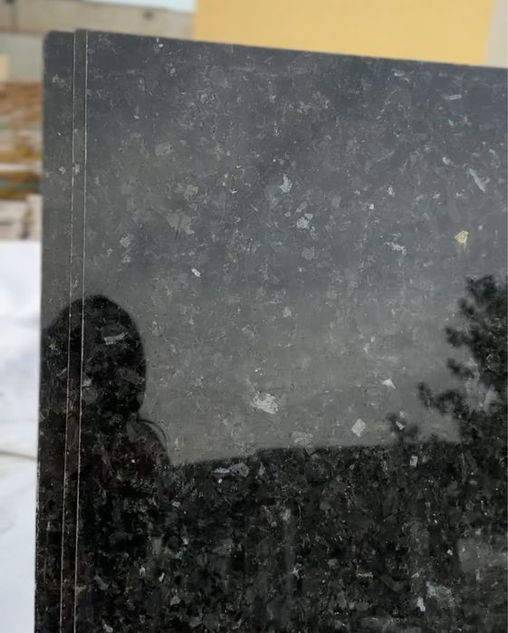 Norvegiya labradorit emerald blue pearl Norway лабрадорит гранит