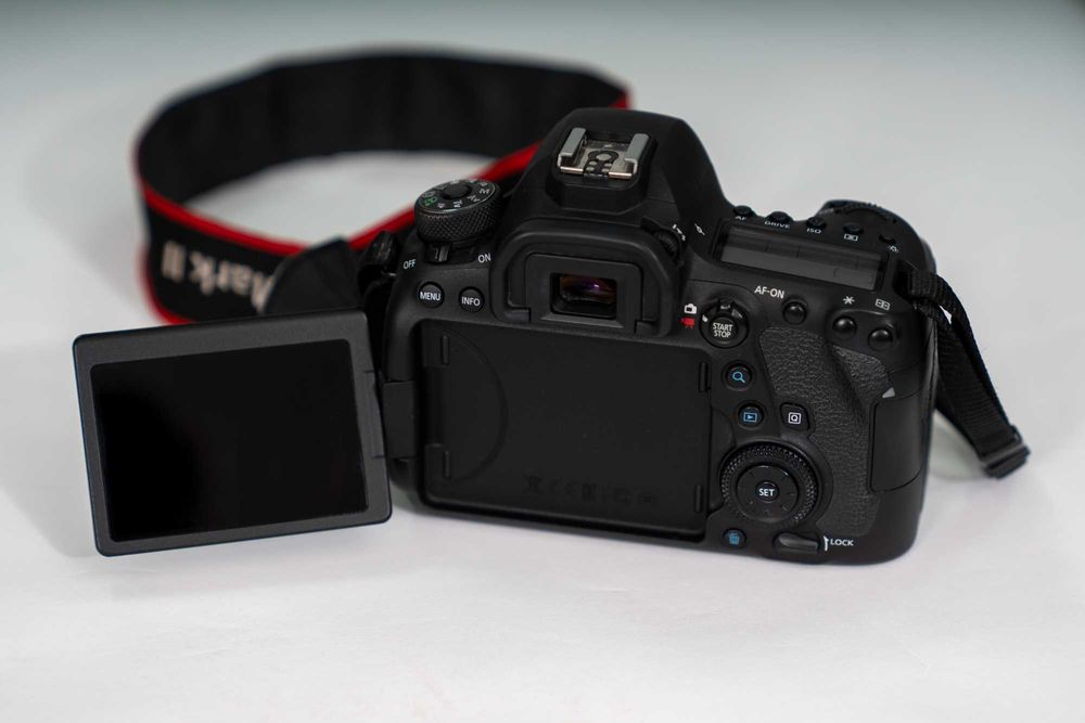 Canon EOS 6D Mark II  и обективи Canon 24-105 F4L IS USM и Canon 70- 200 F2.8L USM