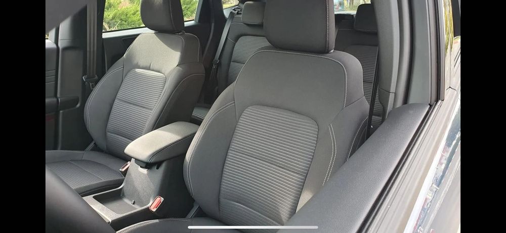 Vând Ford Kuga 5 usi Titanium 2.5 Duratec FHEV 190 CP AT AWD