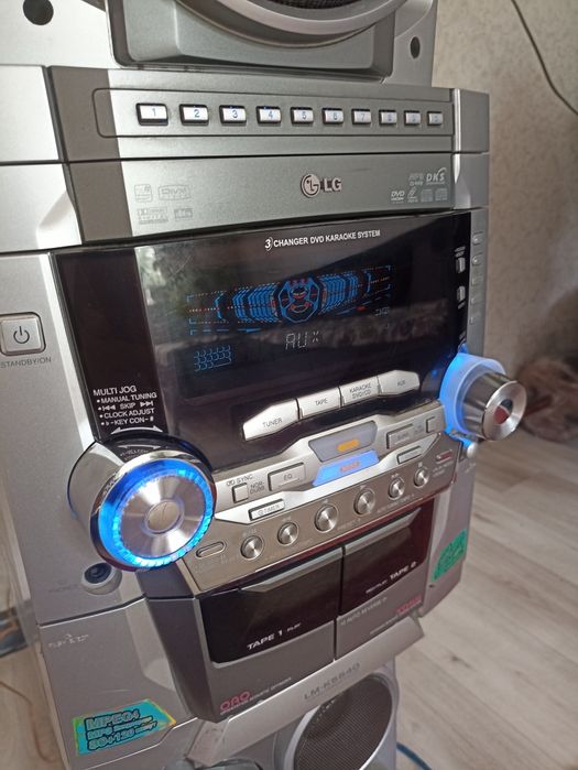 Музыкальный центр LG LM-K5540