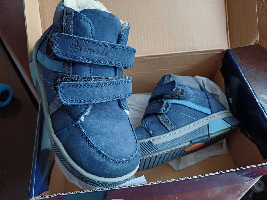 2 perechi Bocancei /ghetute marimea 25