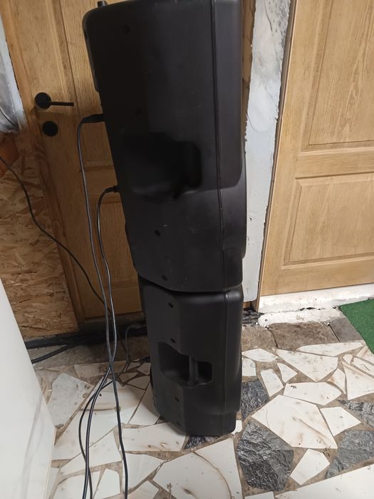 Vând două boxe active