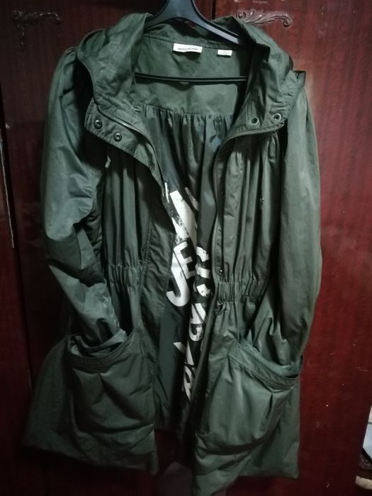 Продам женский плащ
