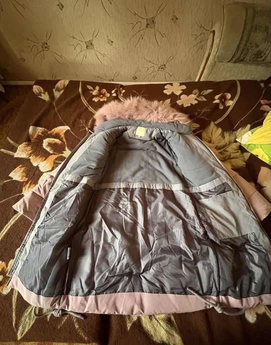 Зимняя куртка на девочку