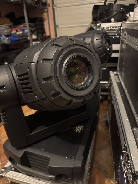 Moving Head MAC 700 profile