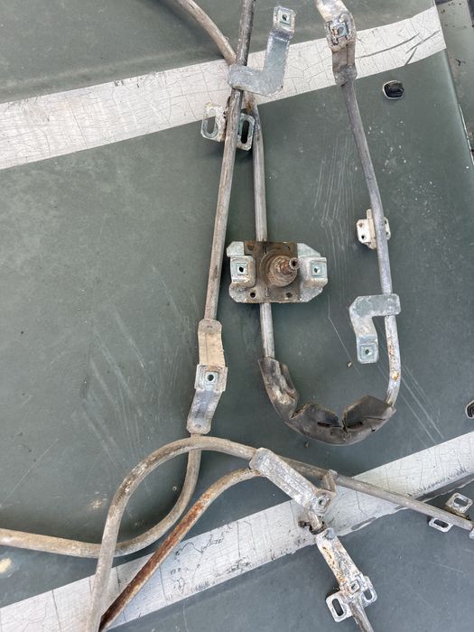 механизмы стеклоподъемников поставьBMW e30