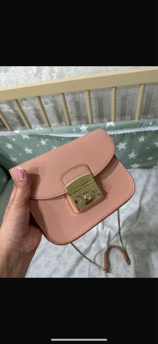 Продам сумочку фурла