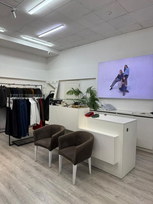 Оборудование для магазина одежды