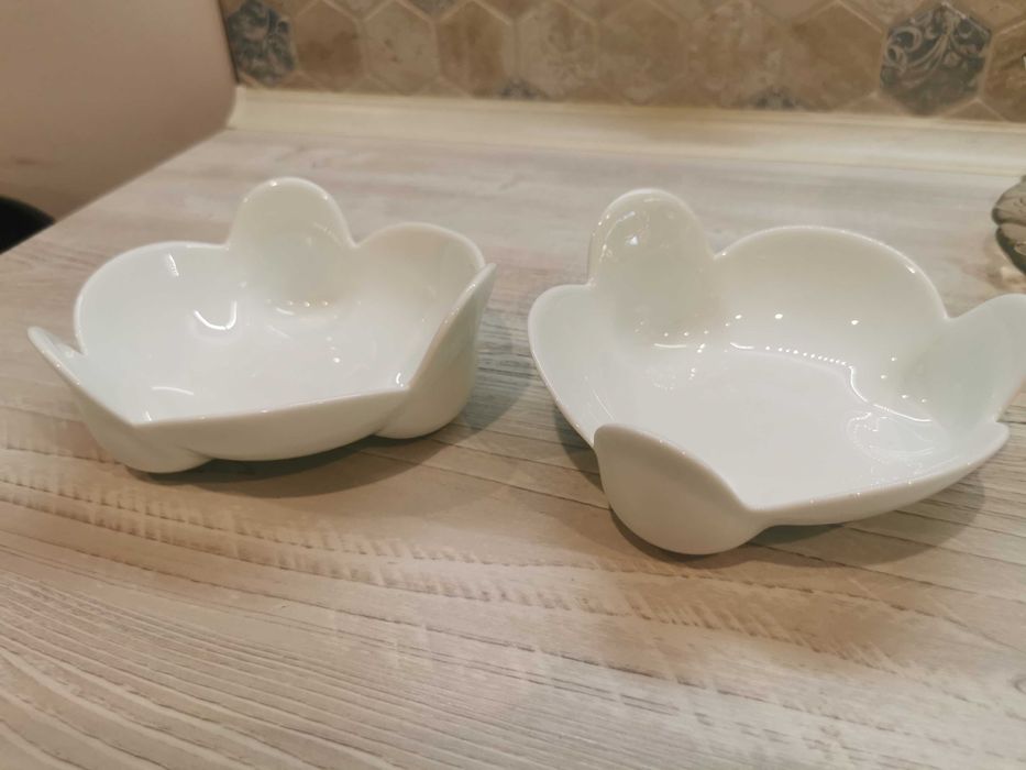 Стъклени купи и плата