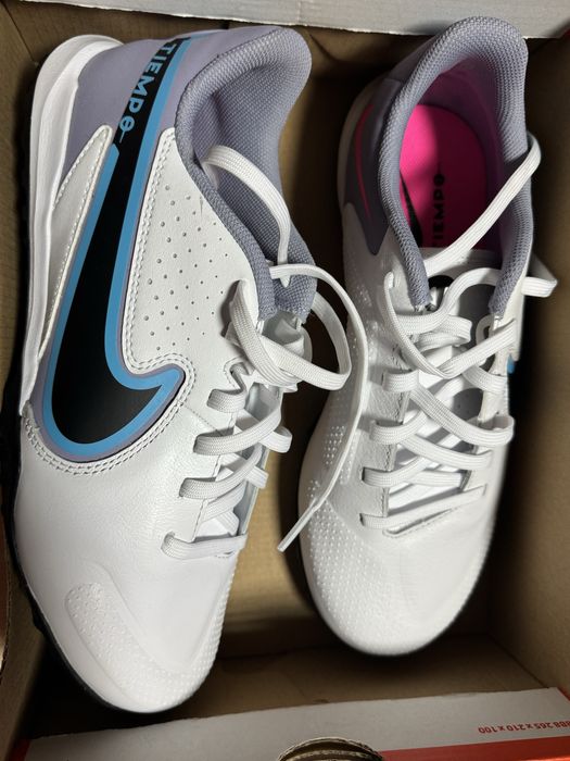 Футболни маратонки nike legend 9