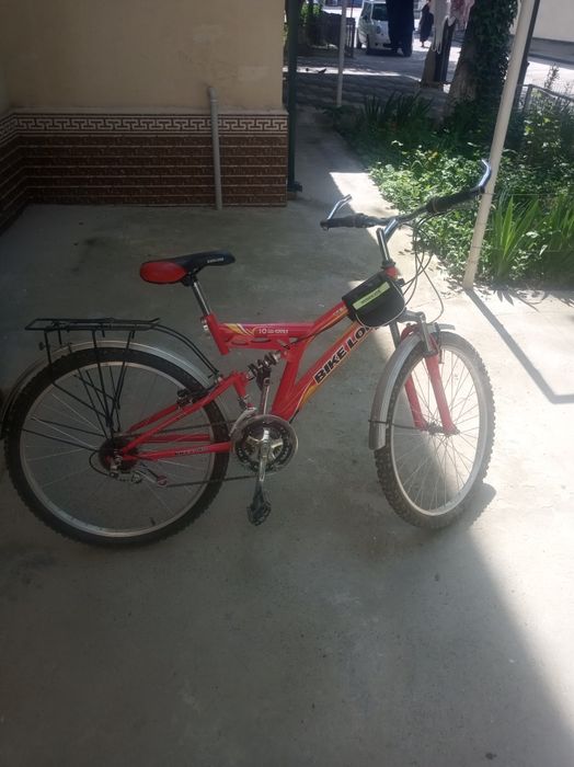 Спортивный велосипед.