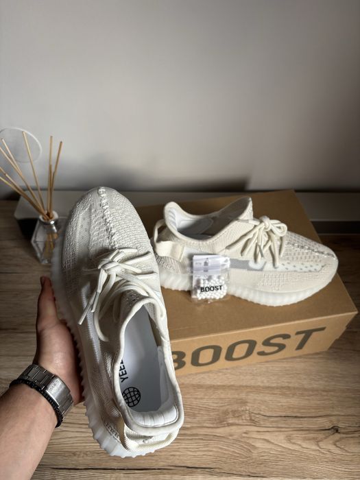 Yeezy Boost 350 Bone (Albi) - Noi cu etichetă - 41-44