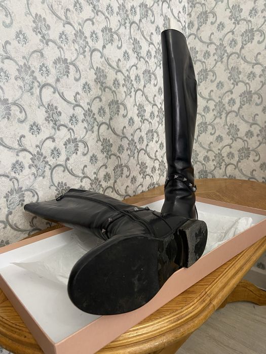 Зимние длинные сапоги