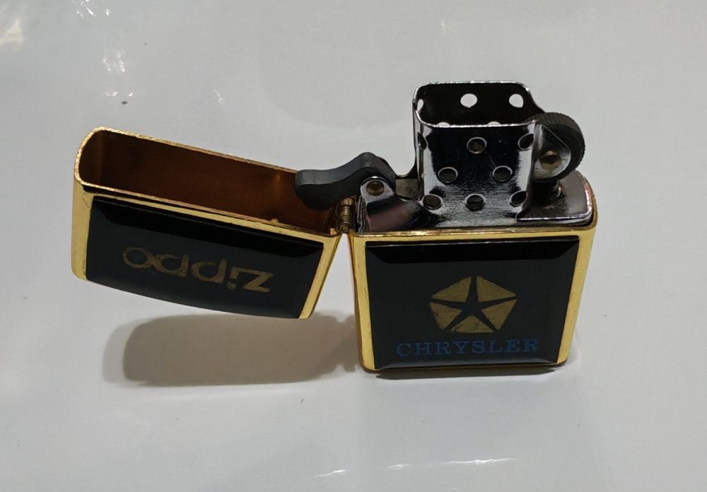 Запалка и пепелник Zippo