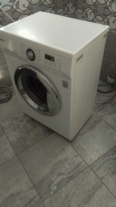 Продается стиральная машина