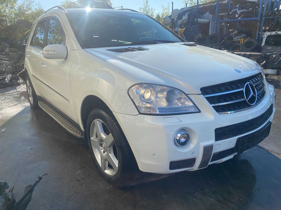 Dezmembrez mercedes ml 320cdi w164 AMG/bara amg w164/far w164/grila/