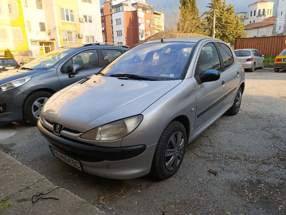 Peugeot 206 1.1 бензин