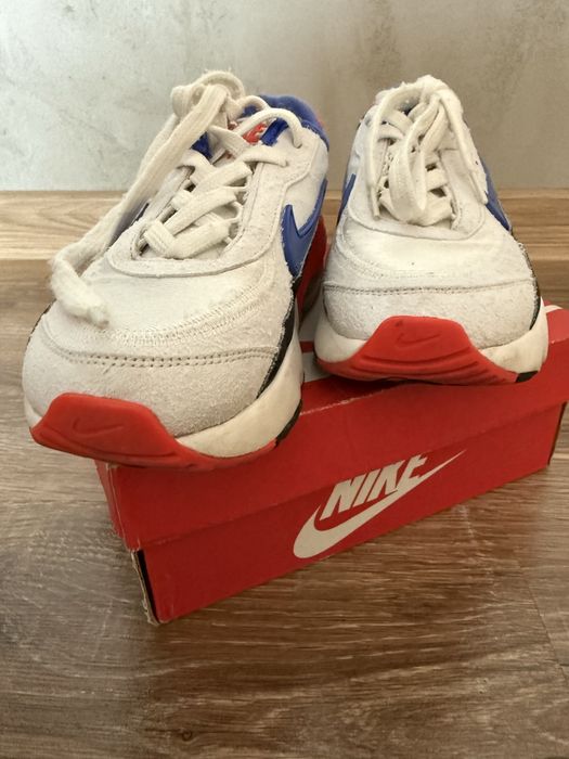 Nike Air Max 90  и Air Max 2090 EOI
